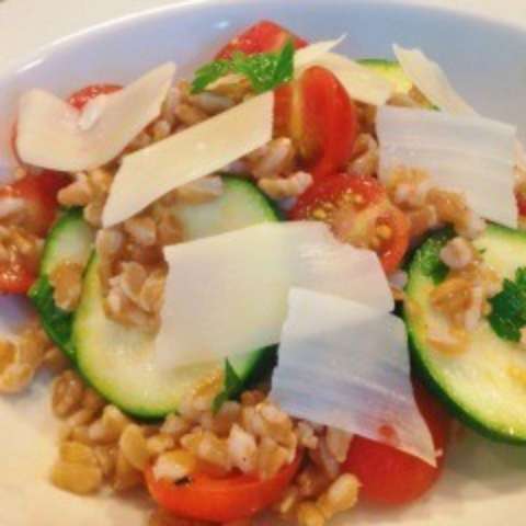 Farro Salad with Cherry Tomatoes and Zucchini